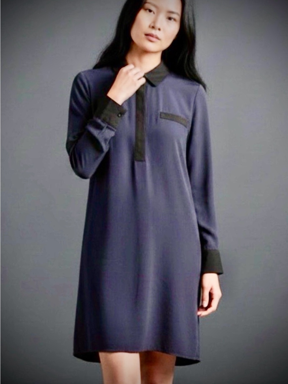 BCBG MAX AZRIA Shirt Dress Sheath Tunic. Navy Blue Rayon Fabric, Black Accents